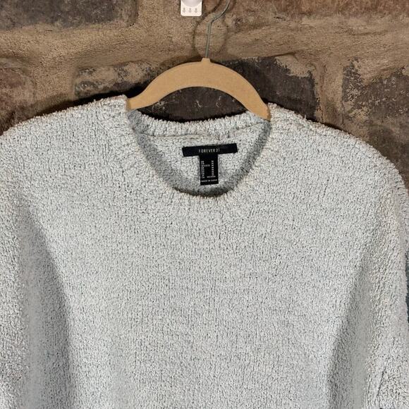 Forever 21 Sweater Woman's Medium Light Blue Fuzzy Warm Winter Pastel Coastal - Picture 2 of 12